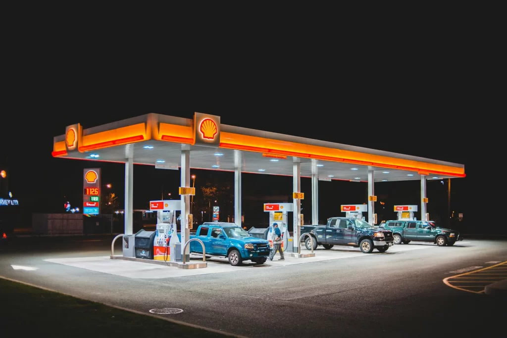 Estación de servicio y abastecimiento de combustibles para logística y distribución